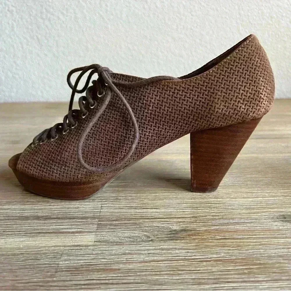 Jeffrey Campbell Anthropology Roosevelt Cone Heel Women’s Size 8 Brown Suede